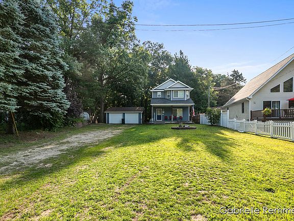 3rd image of 1960 N White Birch Dr