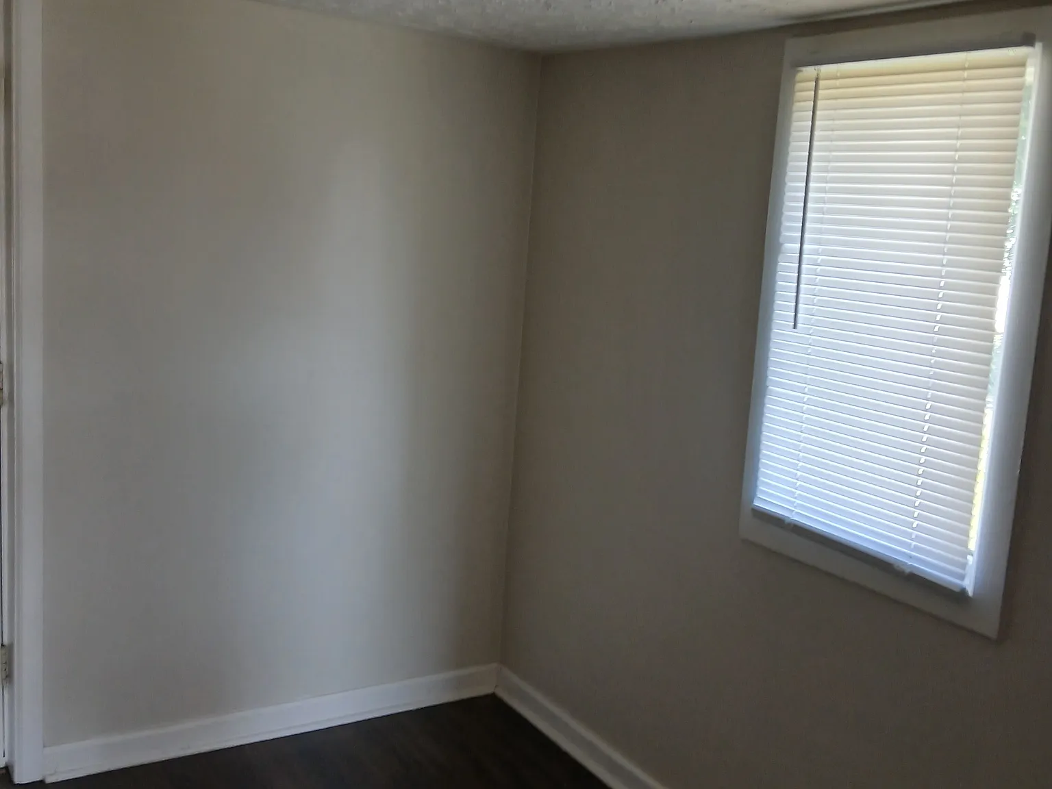 2 bed, 900 sqft, $800 — Photo 1
