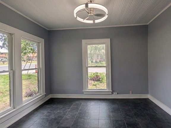 5th image of 401 W Saint Elmo Rd #A