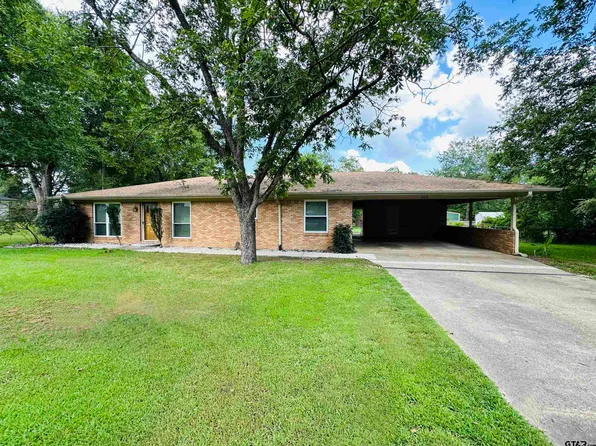 107 Mahan St, Pittsburg, TX 75686