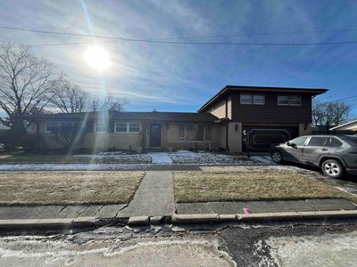 3639 Crain St, Skokie, IL, 60076