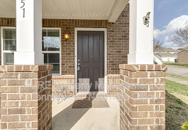 1251 Riverbrook Dr — Photo 3