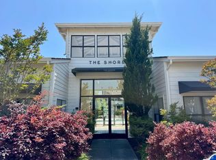 235 Shoreline Ct, Richmond, CA 94804