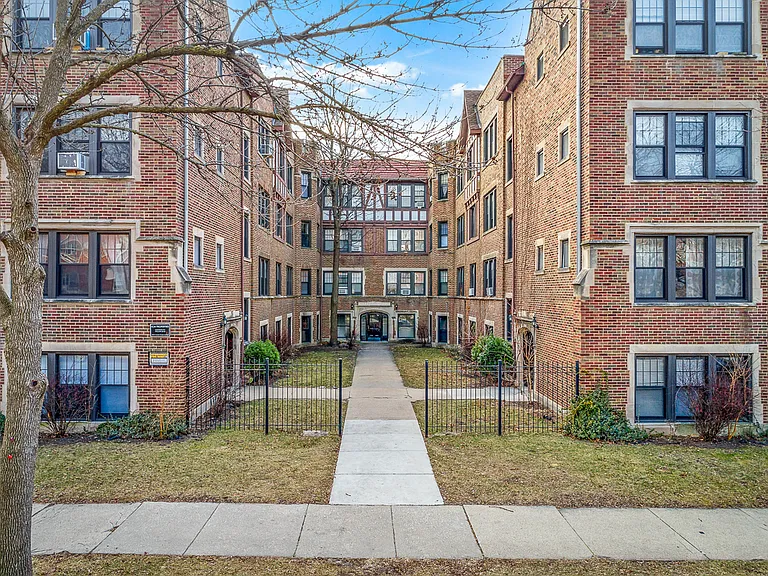 2617 1/2 W Berwyn Ave #3B — Photo 5