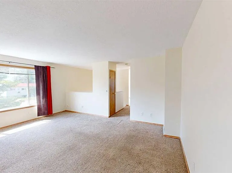 9318 106th Ave #B — Photo 8