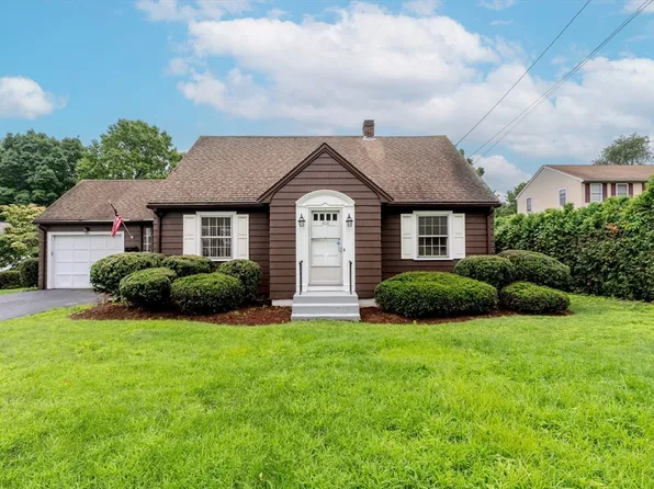 408 Varnum Ave, Lowell, MA 01854