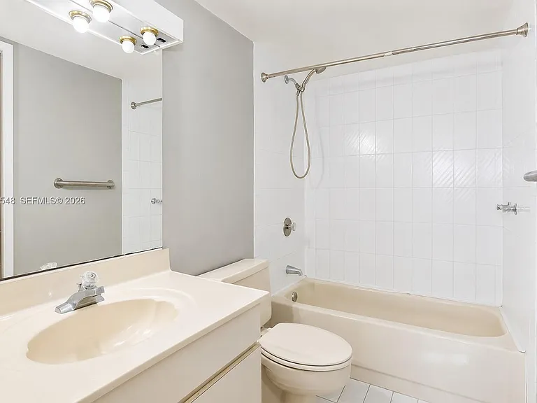 110 Salamanca Ave #PENTHOUSE — Photo 13