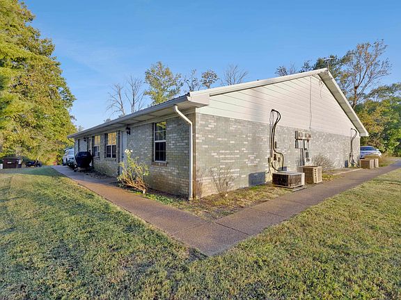 5th image of 6223 Fox Ridge Rd