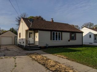 1193 Langlade Ave, Green Bay, WI 54304