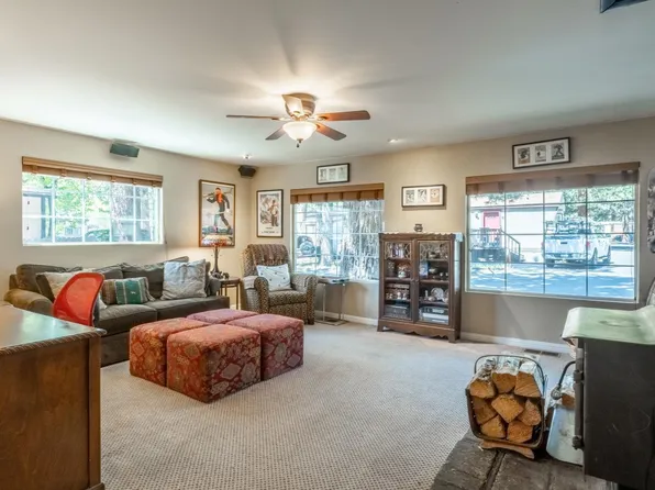 200 Azimuth Dr #28, Mammoth Lakes, CA 93546