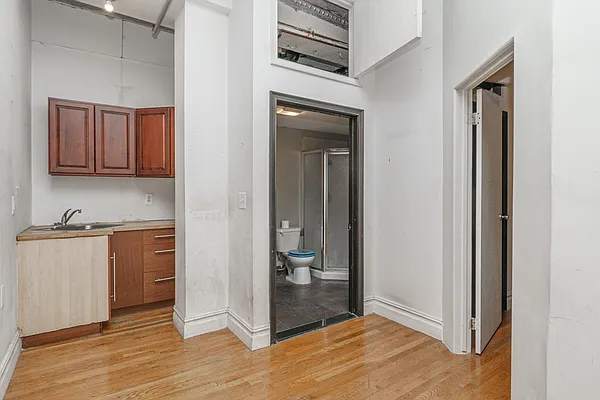 Rented by MySpaceNYC | media 25
