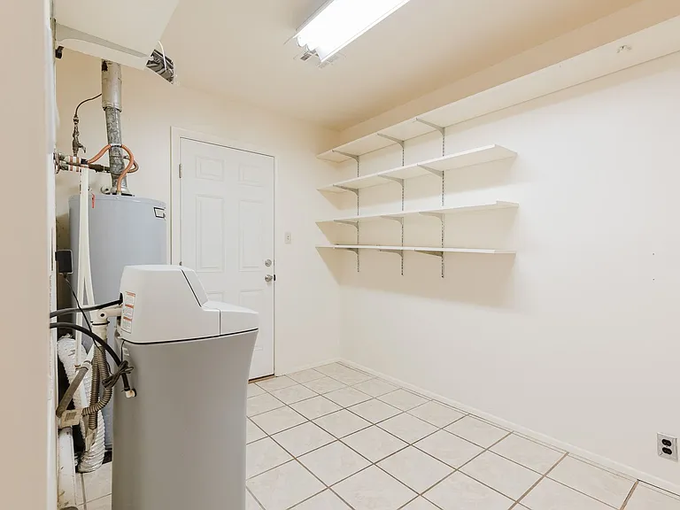 1502 Campbell Pl — Photo 16