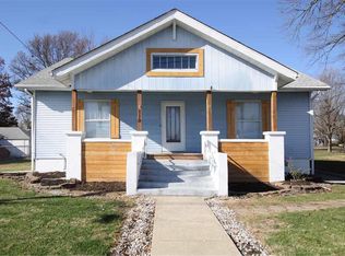 110 S Maple St, Brighton, IL 62012