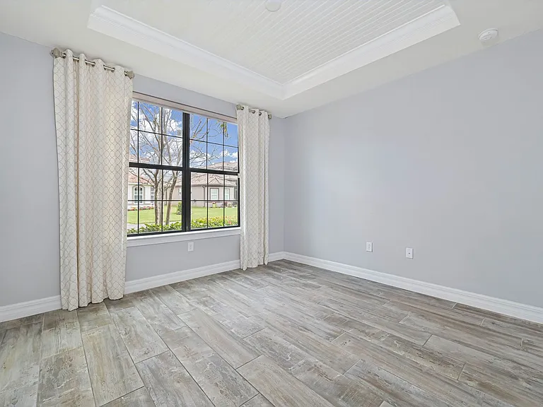 14589 Laguna Dr — Photo 27