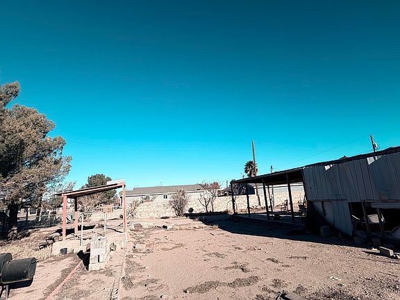 4th image of 700 Rosa Blanca Dr