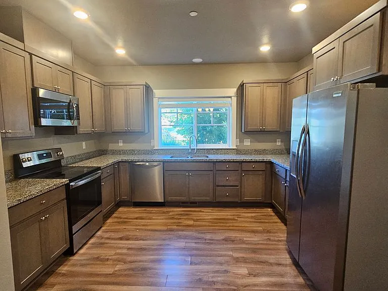 3515 Juanipero Way — Photo 11