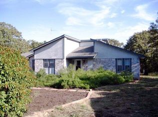 211 Christensen Rd, Elgin, TX 78621