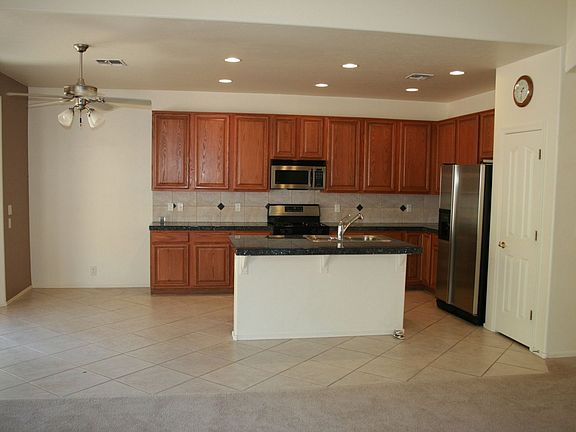 4th image of 4302 N Sunset Cliff Dr