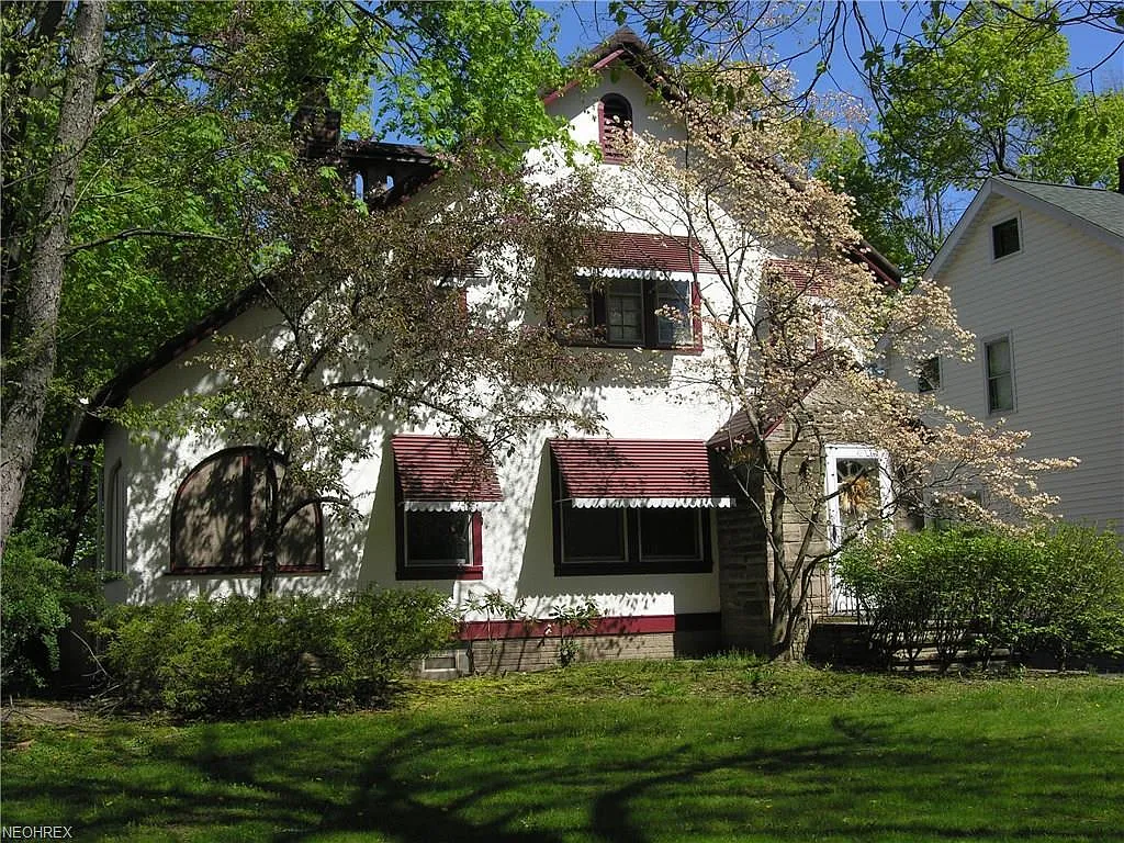 3241 Oak Rd photo 1