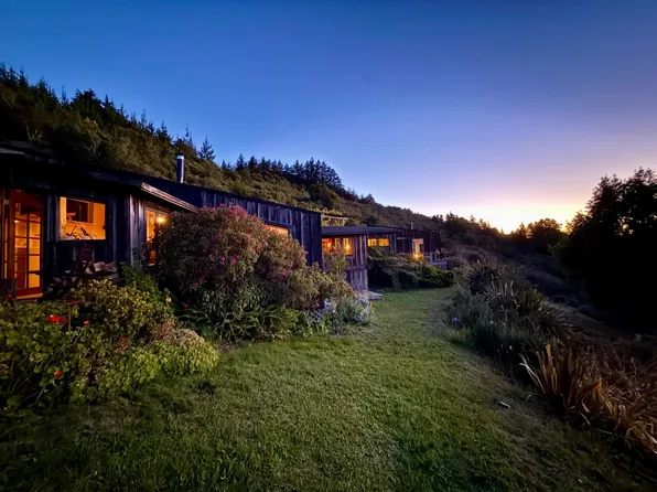 46190 Clear Ridge Rd, Big Sur, CA 93920