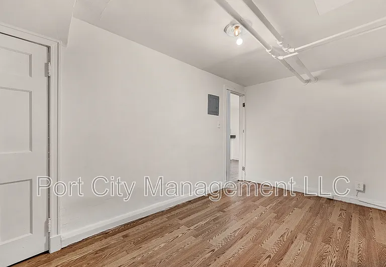 931 Saint Paul St — Photo 15