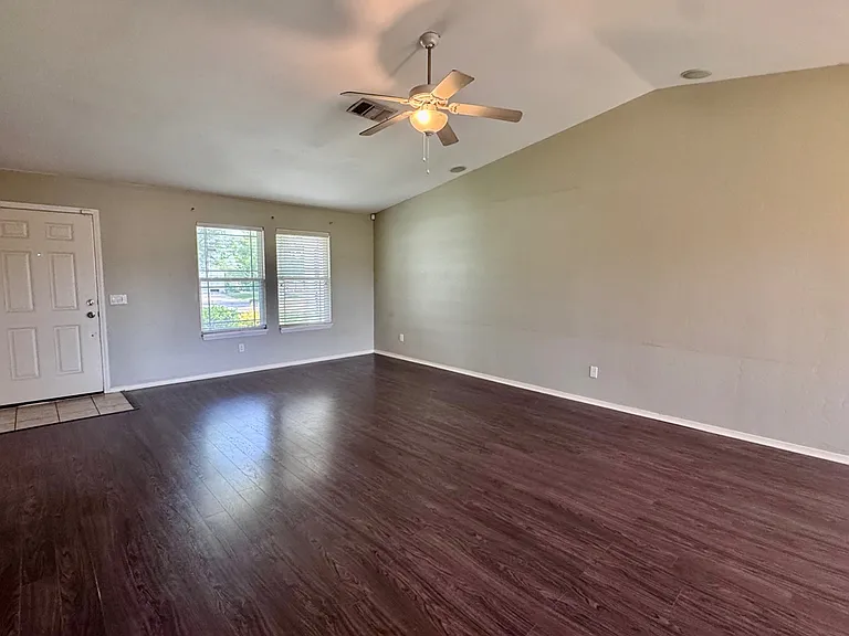 1804 NW 143rd St — Photo 5