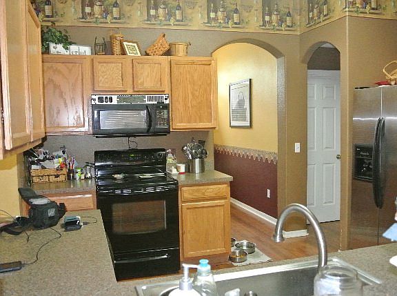 4th image of 95 Breeze Hill Ln