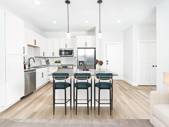 Pick your perfect look with two finish packages and enjoy a spacious chef's island for all your cooking needs.