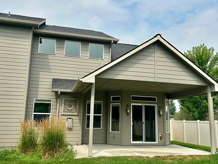 562 N Paddington Pl — Photo 21