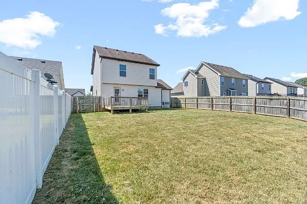 511 Falkland Cir — Photo 9