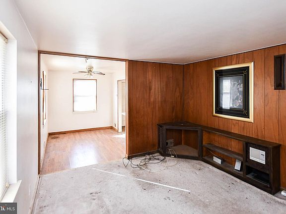 5th image of 4313 F St SE