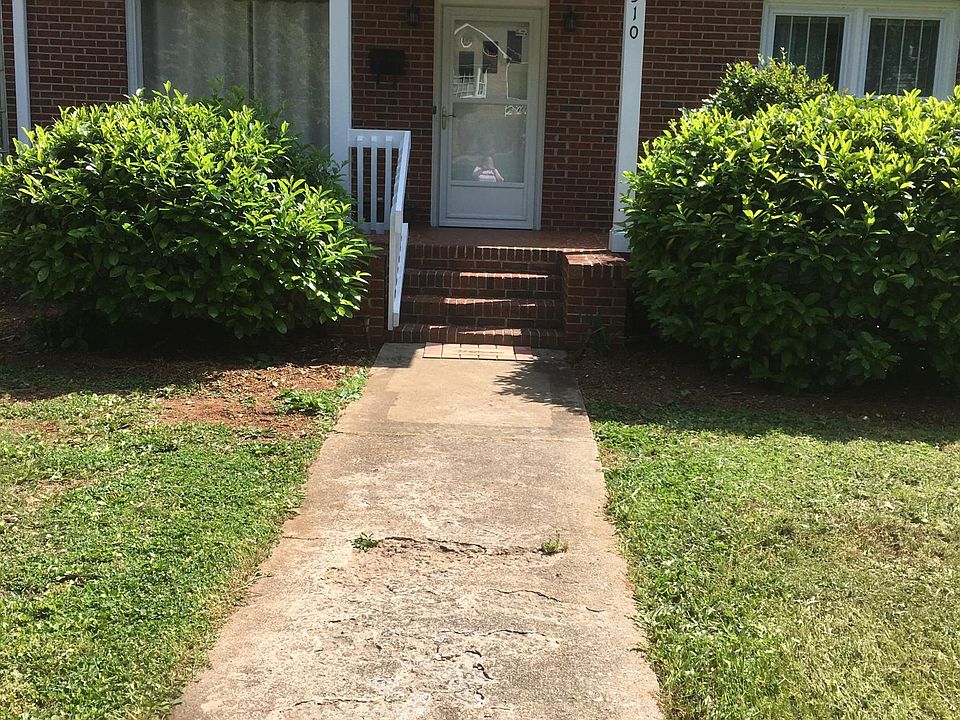 2nd image of 310 Gallivan St