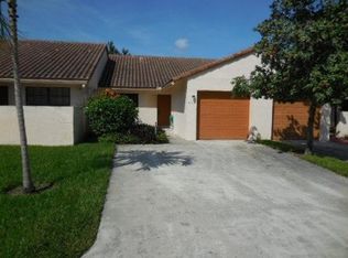 413 Cottonwood Pl, Boca Raton, FL 33431
