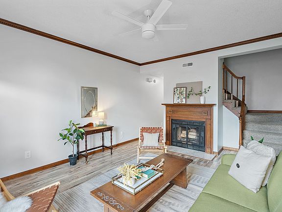 5th image of 344 Hickory Pl