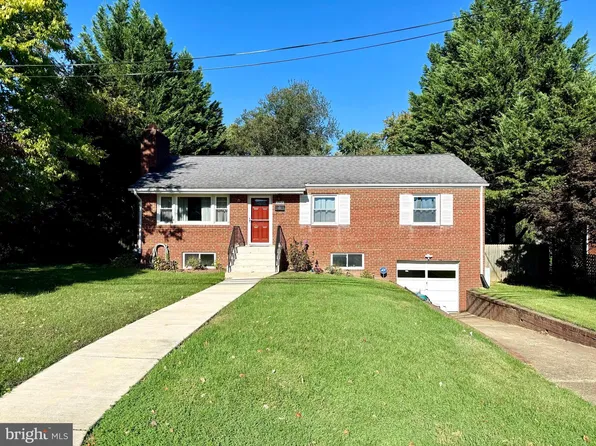 3968 Walnut St, Fairfax, VA 22030