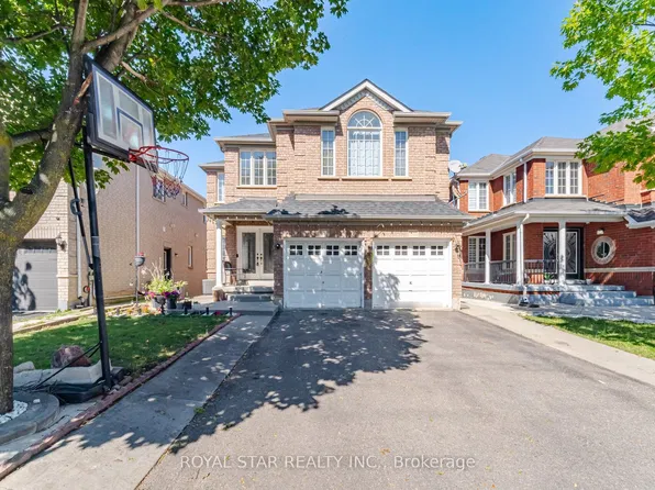 18 Summer Mist Ct, Brampton, ON L6R 2Z1