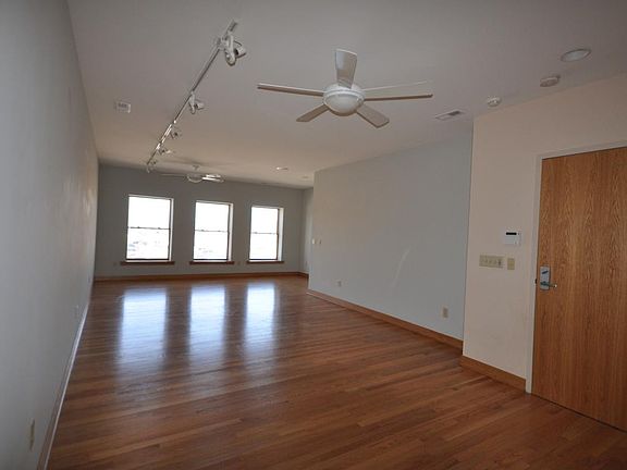 3rd image of 432 S 11th St APT 3