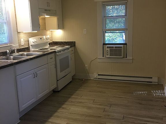 5th image of 3323 N Church St