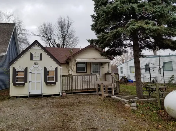 2958 Morin Point, Erie, MI 48133