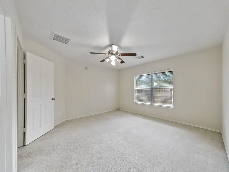 427 Northvalley Dr — Photo 17