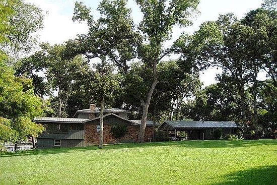 Side View House and Lots