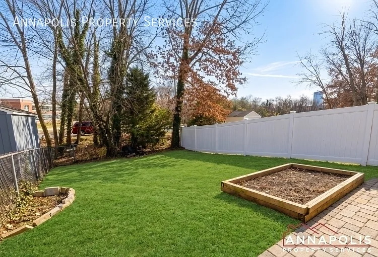 687 Genessee St — Photo 25