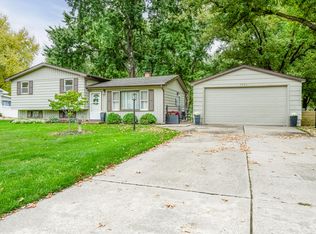 1246 Adams Dr, Saint Joseph, MI 49085