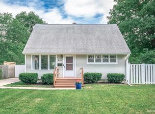 863 Starwick Dr, Ann Arbor, MI 48105