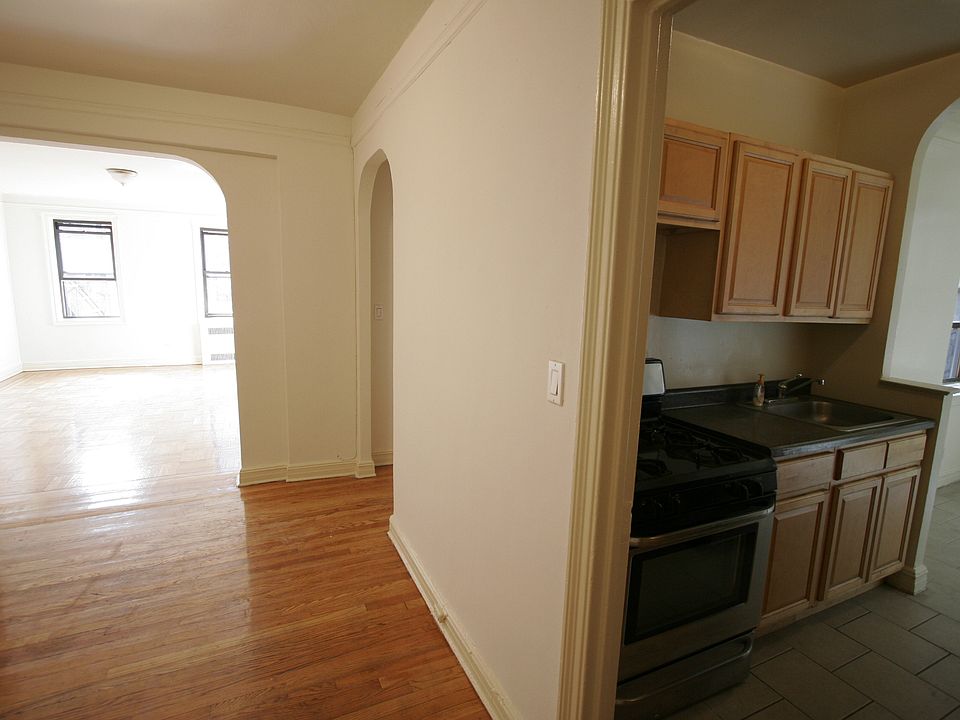 1st image of 4739 40th St APT 4D