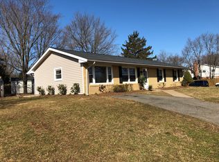 1511 N Sterling Blvd, Sterling, VA 20164