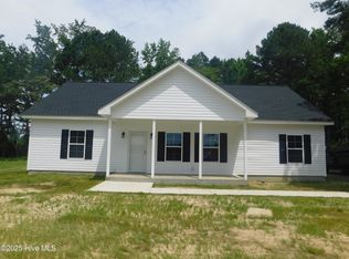 862 Middle Swamp Rd, Corapeake, NC 27926