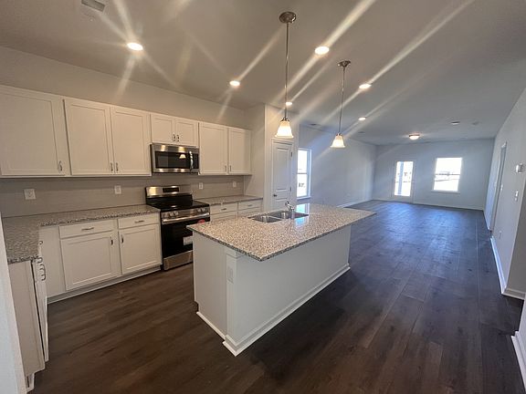 3rd image of 718 Wilderland Way Lot 17