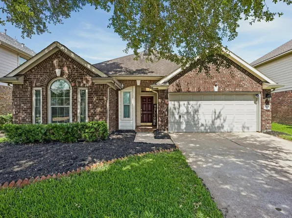 2904 Laurel Brook Ln, Pearland, TX 77584