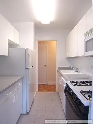 Rented by Bond New York | media 24